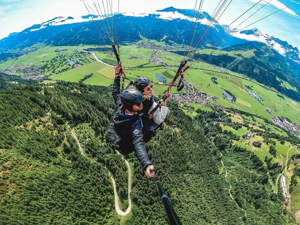 Tandem Paragliding Zell am See in der Bergwelt