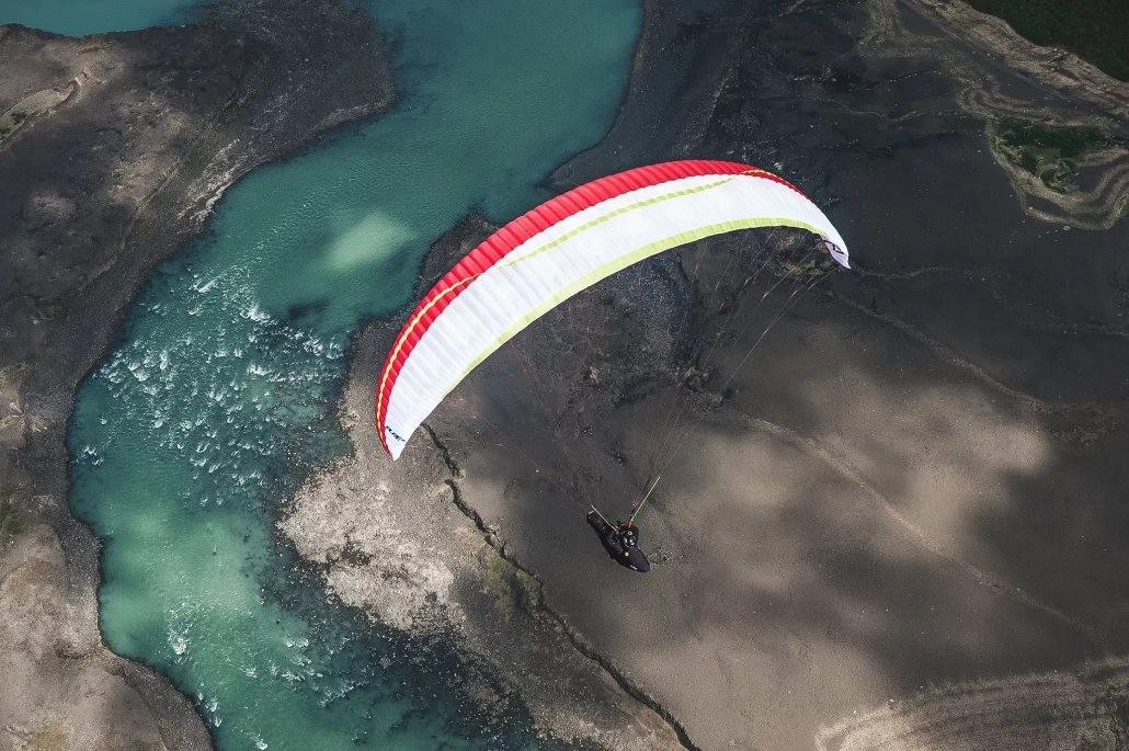 Tandem Paragliding Zell am See über Fluss