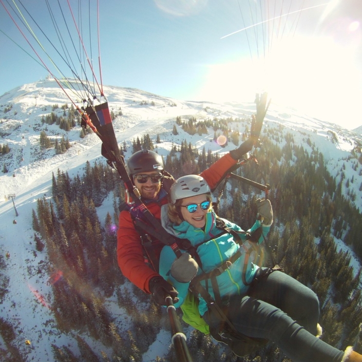 Tandem paragliding in Zell am See in winter with voucher